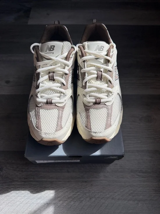 NEW BALANCE 530! - Picture 5 of 6